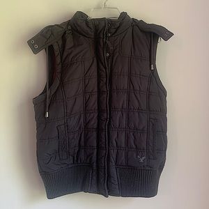 Large Woman’s American Eagle hooded vest